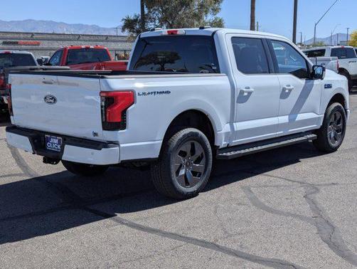 2025 Ford F-150 Lightning Flash