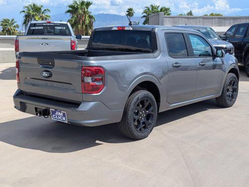 2025 Ford Maverick Lobo Standard