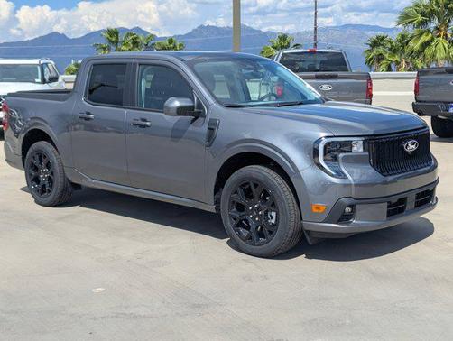 2025 Ford Maverick Lobo Standard
