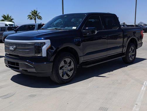 2025 Ford F-150 Lightning LARIAT