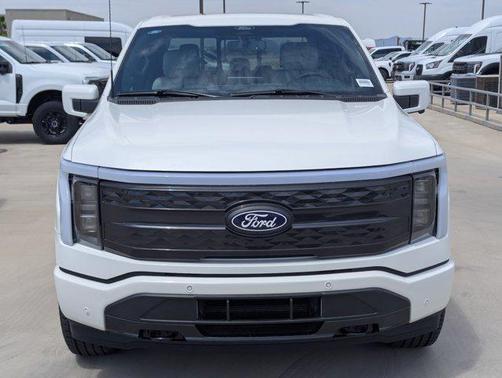 2025 Ford F-150 Lightning Platinum