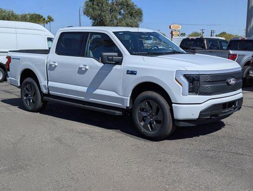 2025 Ford F-150 Lightning Flash