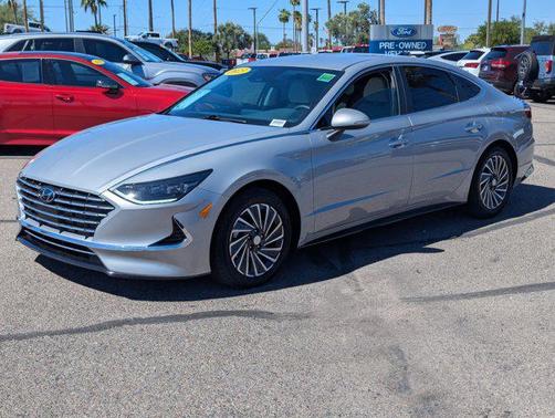 2023 Hyundai SONATA Hybrid SE