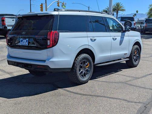 Space Silver Metallic 2026 Ford Expedition Tremor