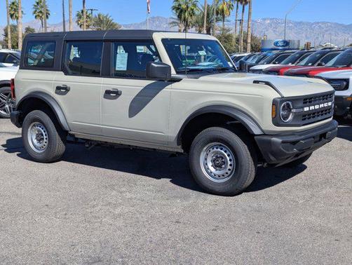 Desert Sand 2026 Ford Bronco Base