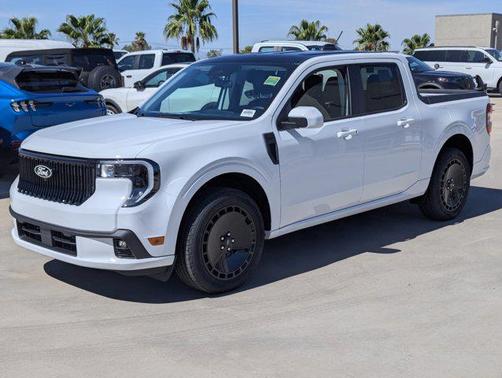 2025 Ford Maverick Lobo Standard