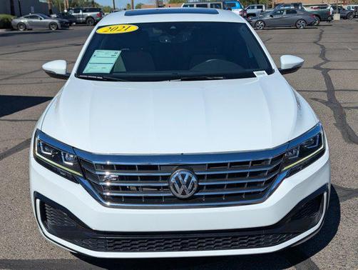 2021 Volkswagen Passat 2.0T R-Line