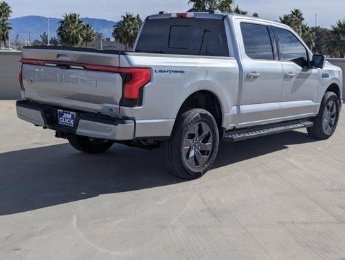 2025 Ford F-150 Lightning LARIAT