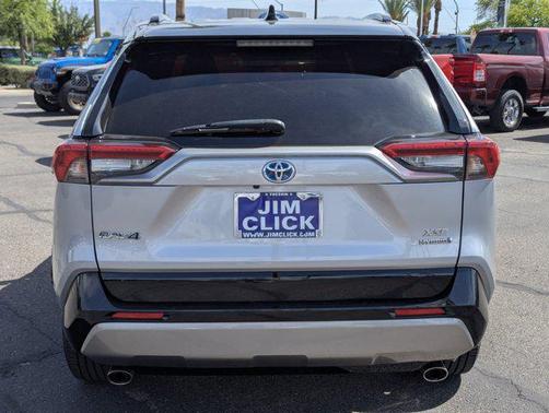 2022 Toyota RAV4 Hybrid SE