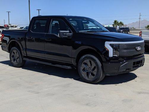 2025 Ford F-150 Lightning Flash