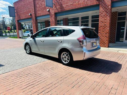 Magnetic Gray Metallic 2016 Toyota Prius v Two