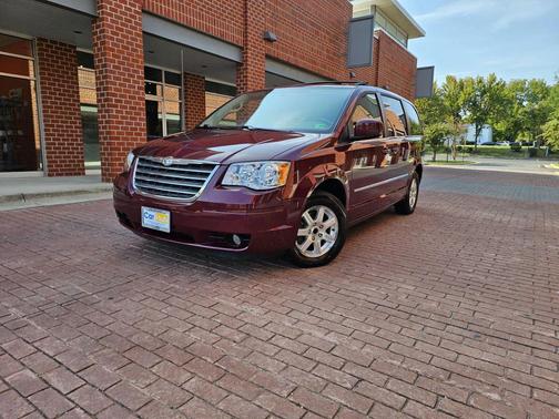 2009 Chrysler Town & Country Touring