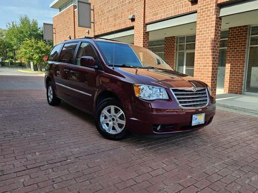 2009 Chrysler Town & Country Touring
