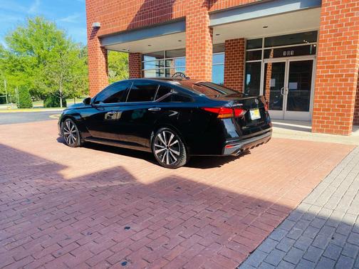 2020 Nissan Altima Platinum FWD
