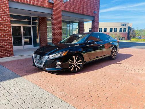 2020 Nissan Altima Platinum FWD