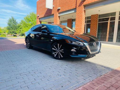 2020 Nissan Altima Platinum FWD