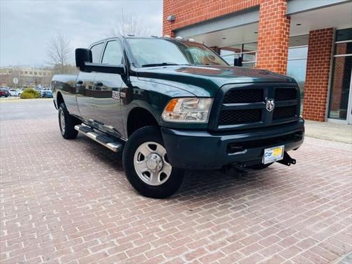 2017 RAM 2500 Tradesman Crew Cab 4x4 8' Box