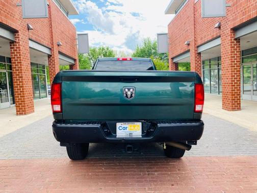2017 RAM 2500 Tradesman Crew Cab 4x4 8' Box
