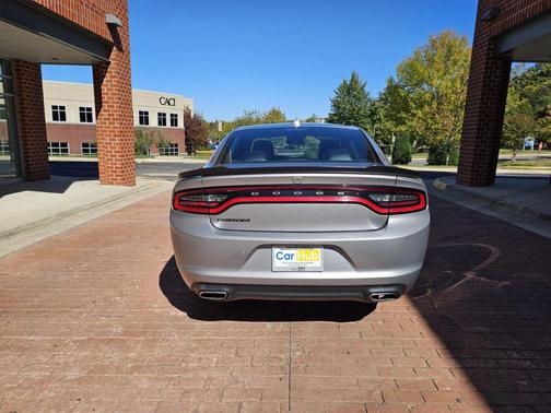 2017 Dodge Charger SXT