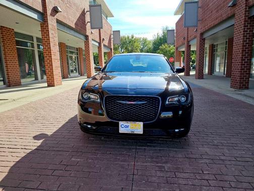 2022 Chrysler 300 S