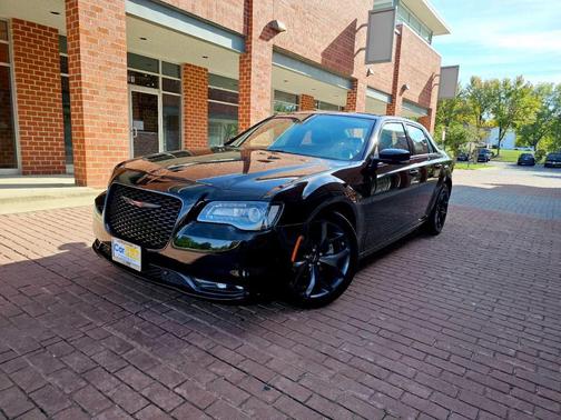 2022 Chrysler 300 S