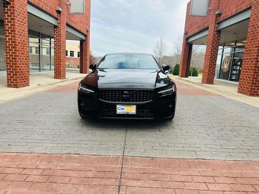 2023 Volvo S60 B5 Ultimate Black Edition