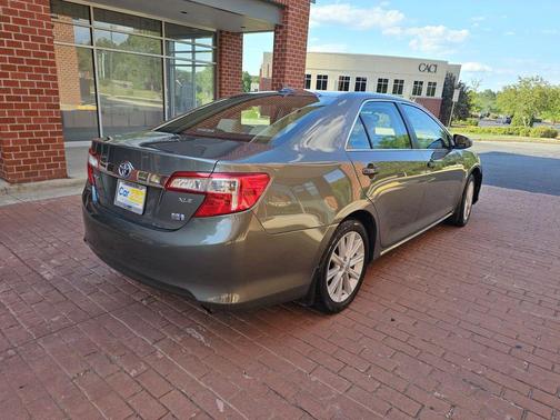 2014 Toyota Camry Hybrid XLE