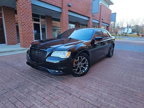 2016 Chrysler 300 S