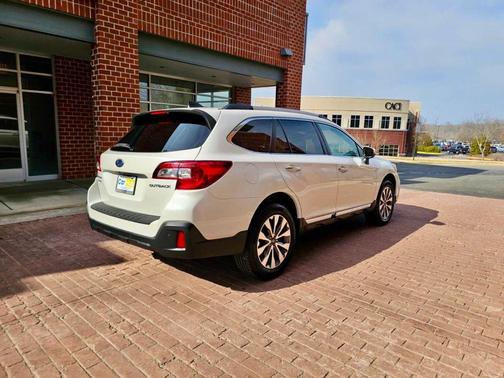 2018 Subaru Outback 2.5i Touring