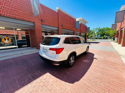White Diamond Pearl 2016 Honda Pilot EX-L