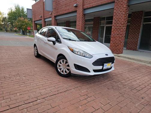 2015 Ford Fiesta S
