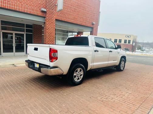 2014 Toyota Tundra SR5