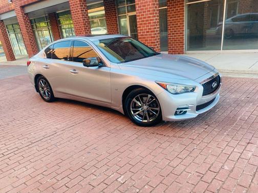 2015 INFINITI Q50 Premium