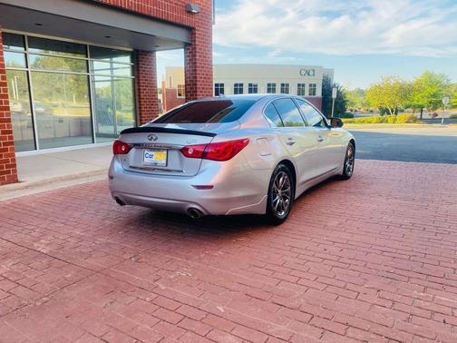 2015 INFINITI Q50 Premium