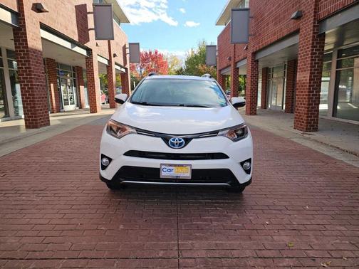 2016 Toyota RAV4 Hybrid XLE