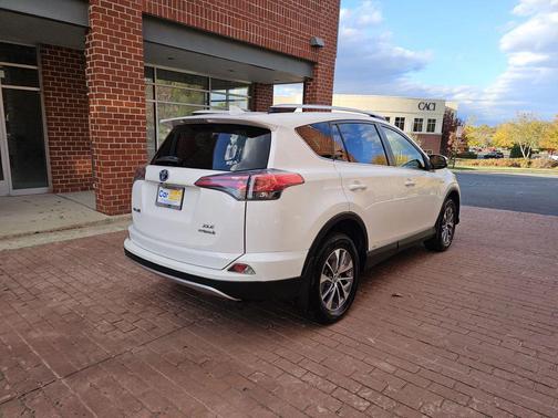 2016 Toyota RAV4 Hybrid XLE