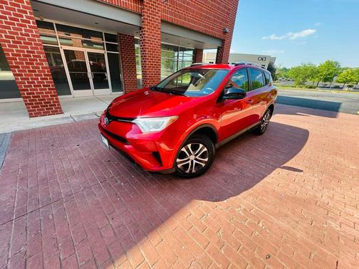 Barcelona Red Metallic 2016 Toyota RAV4 LE