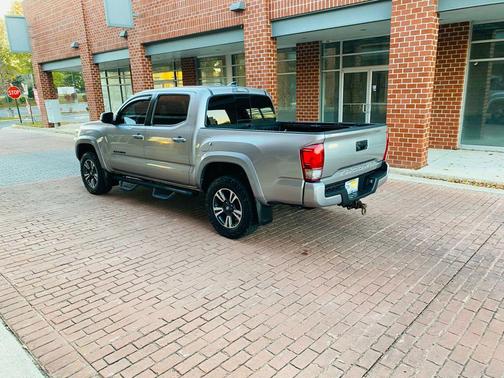2017 Toyota Tacoma SR5
