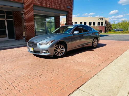 2015 INFINITI Q50 Premium