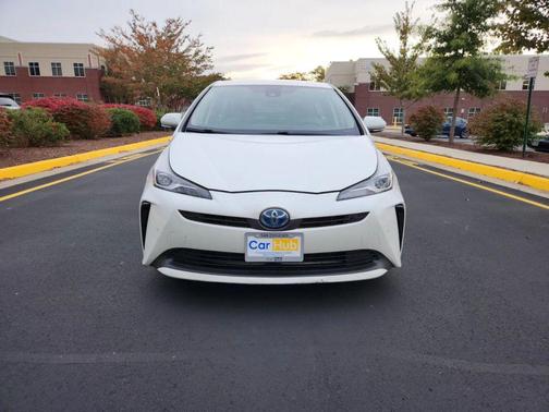 2019 Toyota Prius LE
