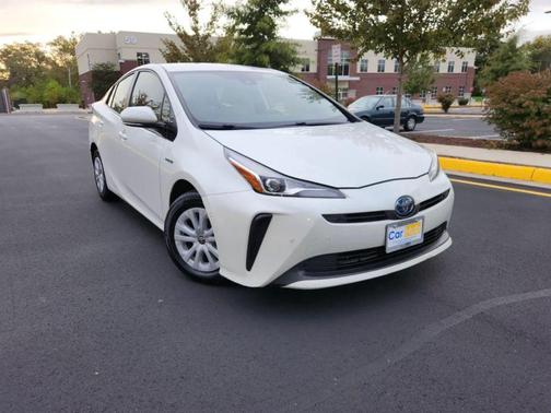 2019 Toyota Prius LE