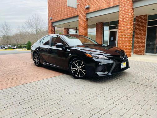2019 Toyota Camry SE