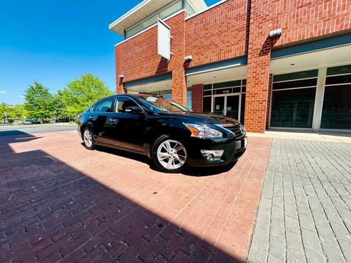 Super Black 2013 Nissan Altima 2.5 SV