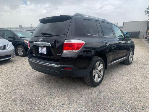 Photo 5 of 32 of 2012 Toyota Highlander Limited