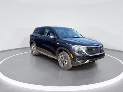 2025 Kia Seltos LX