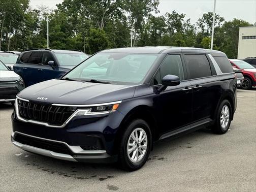 2023 Kia Carnival LX
