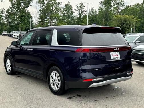 2023 Kia Carnival LX