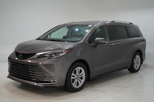 2022 Toyota Sienna Platinum