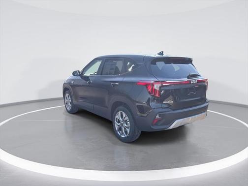 2025 Kia Seltos LX
