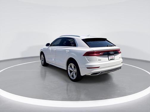 2022 Audi Q8 55 Premium Plus